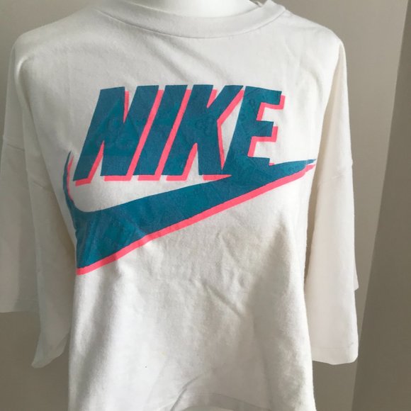 90’s Vintage Nike Crop Top - Picture 3 of 6